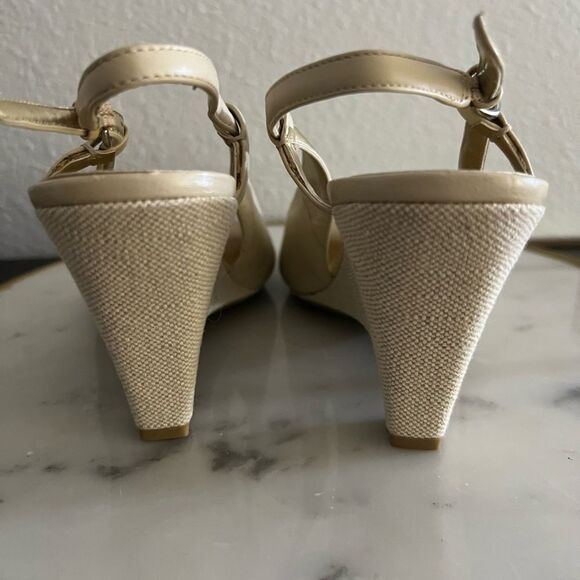 Aerosols Gardenia Sling Back Wedge Heels Fabric Upper Leather Beige Cream New - Picture 7 of 10